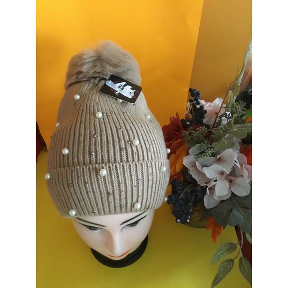 Winter hat winners choice. All colors available - Picture 5 of 8